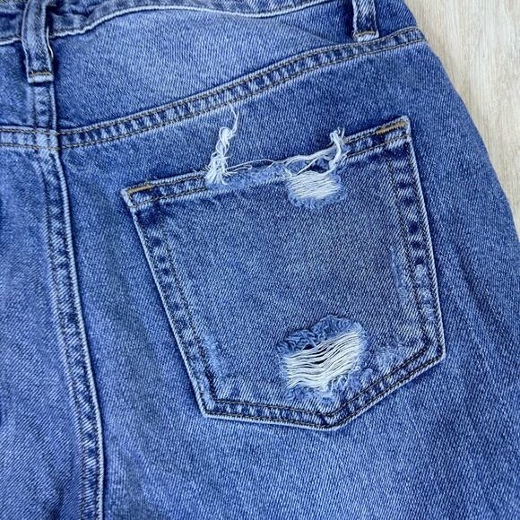 Flying Monkey Distressed Medium Wash Fray Hem Relaxed Straight Mom Jeans 26 - Picture 9 of 16
